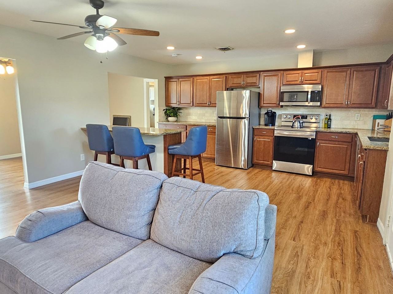 181 Stanford Rd - Photo 3 of 36