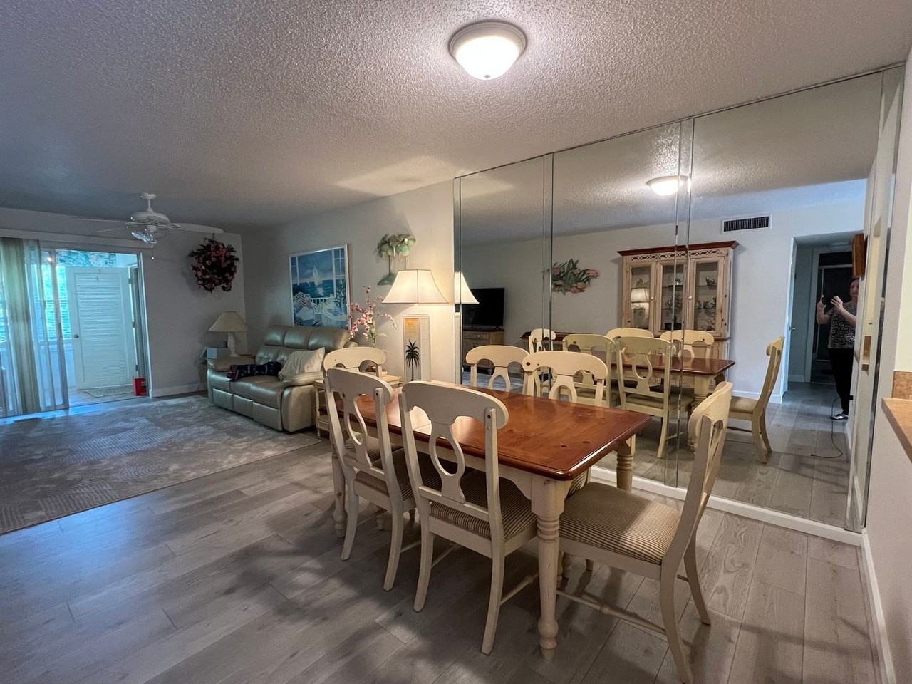 1172 Commodore Ct #203 - Photo 6 of 23