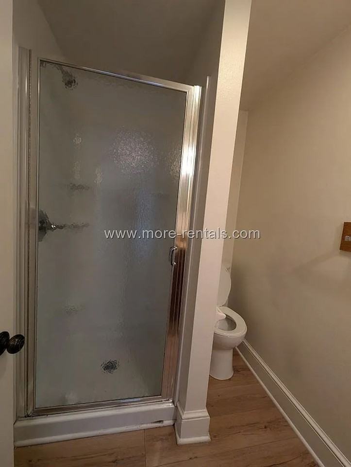 51 Stewart Ave - Photo 5 of 14