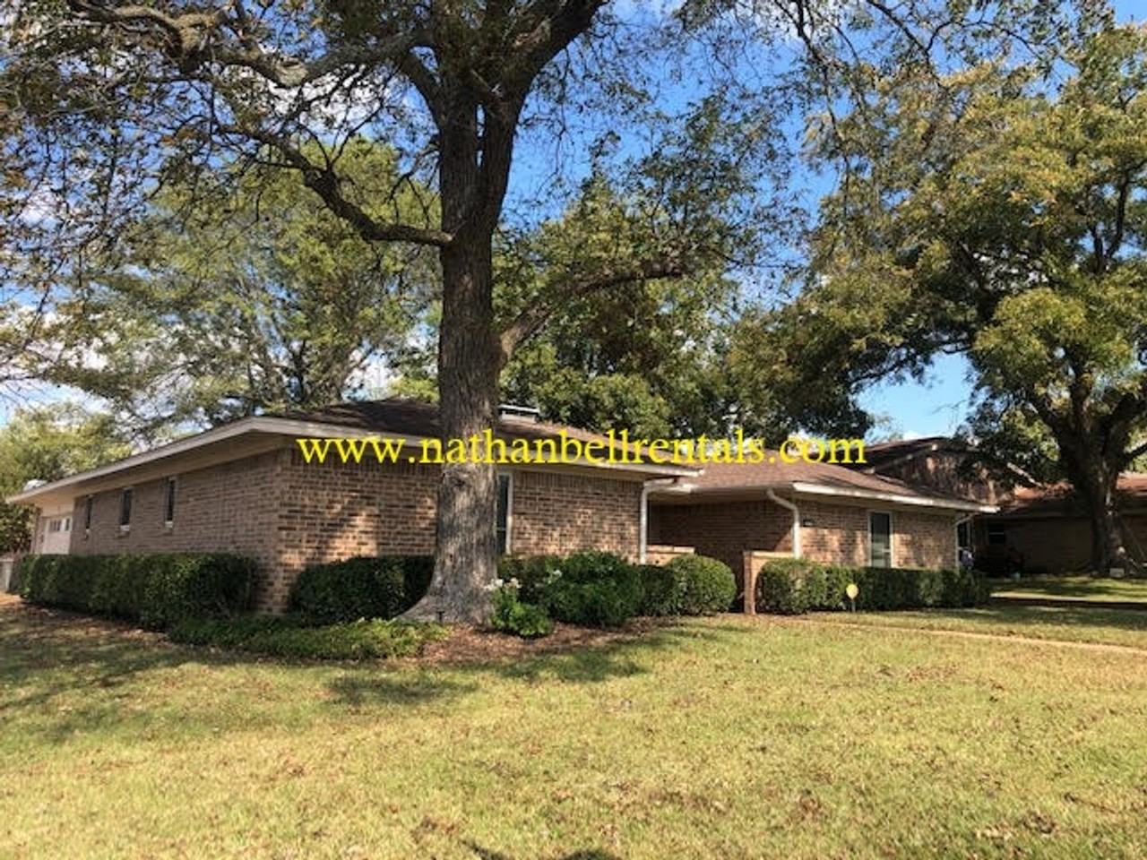 3415 Vagas Dr - Photo 4 of 11