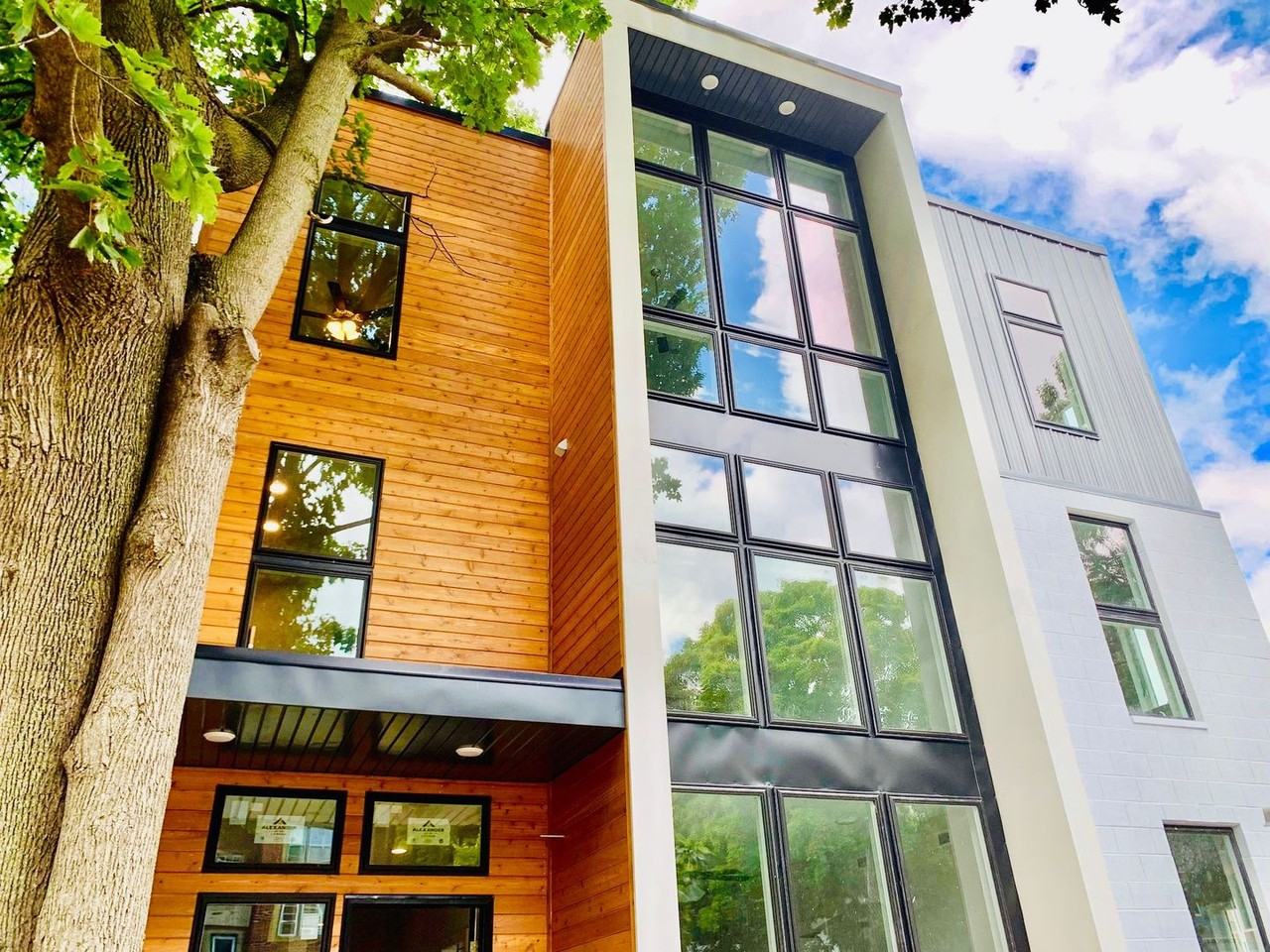 408 W Green Street - Photo 2 of 26