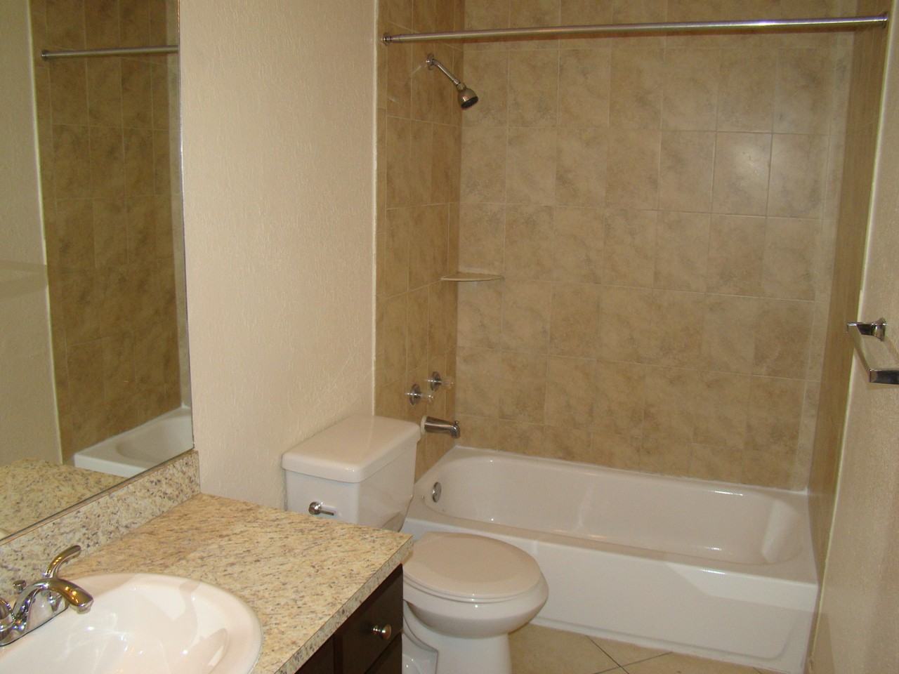 11581 Nw 45th St - Photo 4 of 9