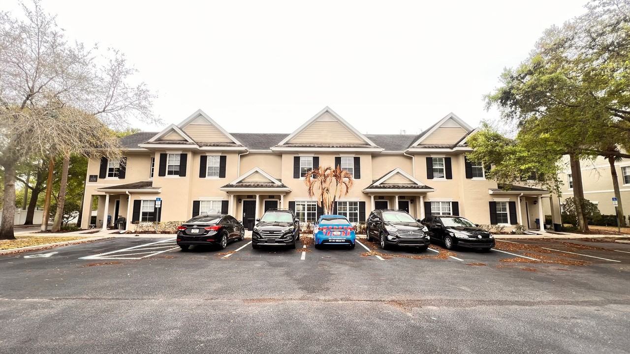 10278 Regent Park Dr #304 - Photo 3 of 41