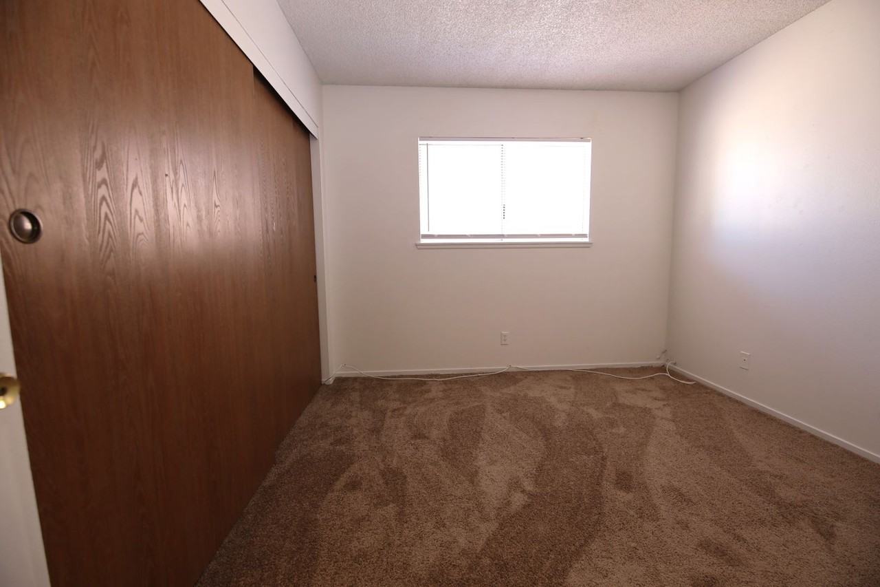 6607 Baywood Ave - Photo 7 of 15