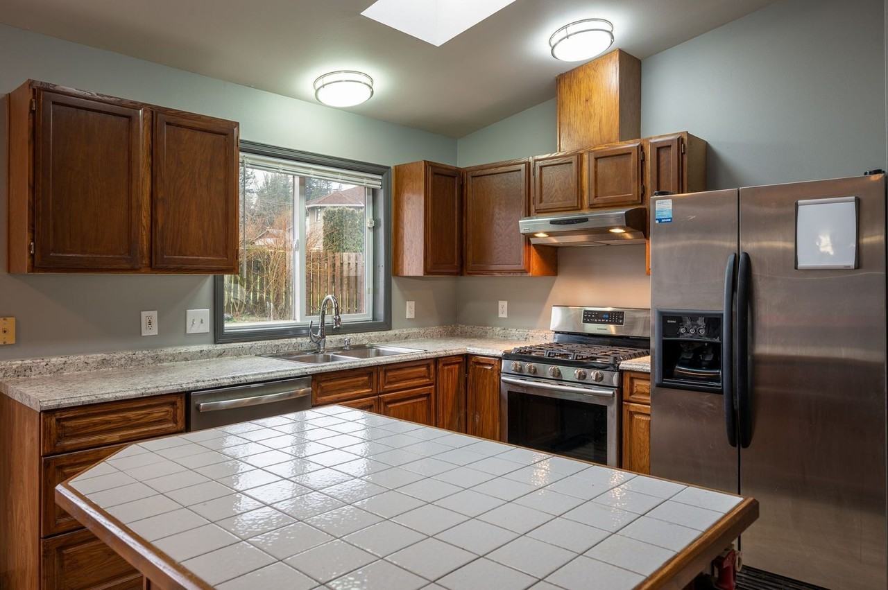 6067 Briar Ct - Photo 2 of 33