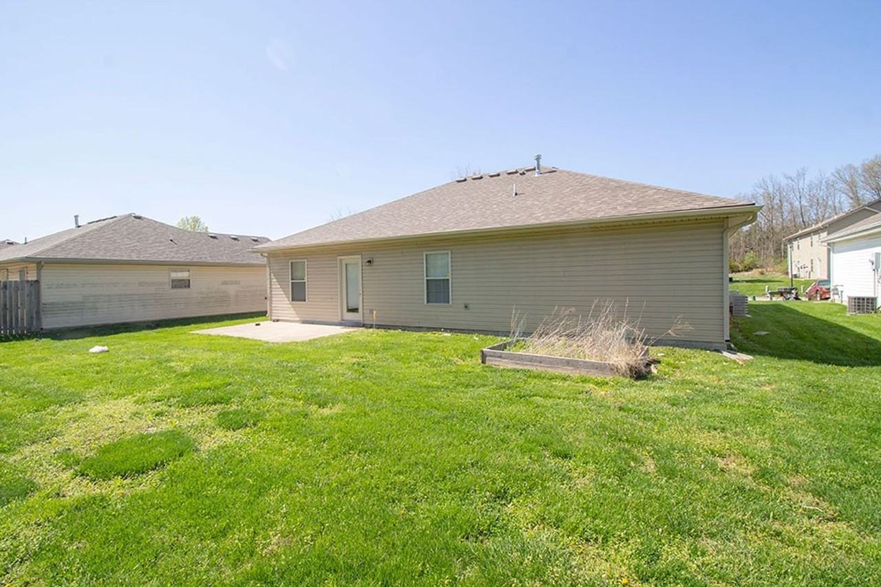 1524 Bodie Dr - Photo 4 of 36