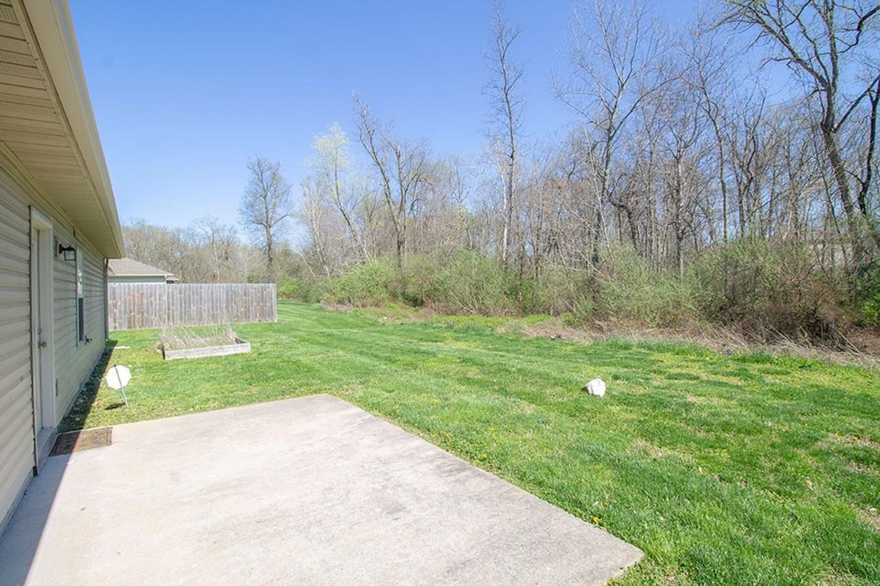 1524 Bodie Dr - Photo 6 of 36