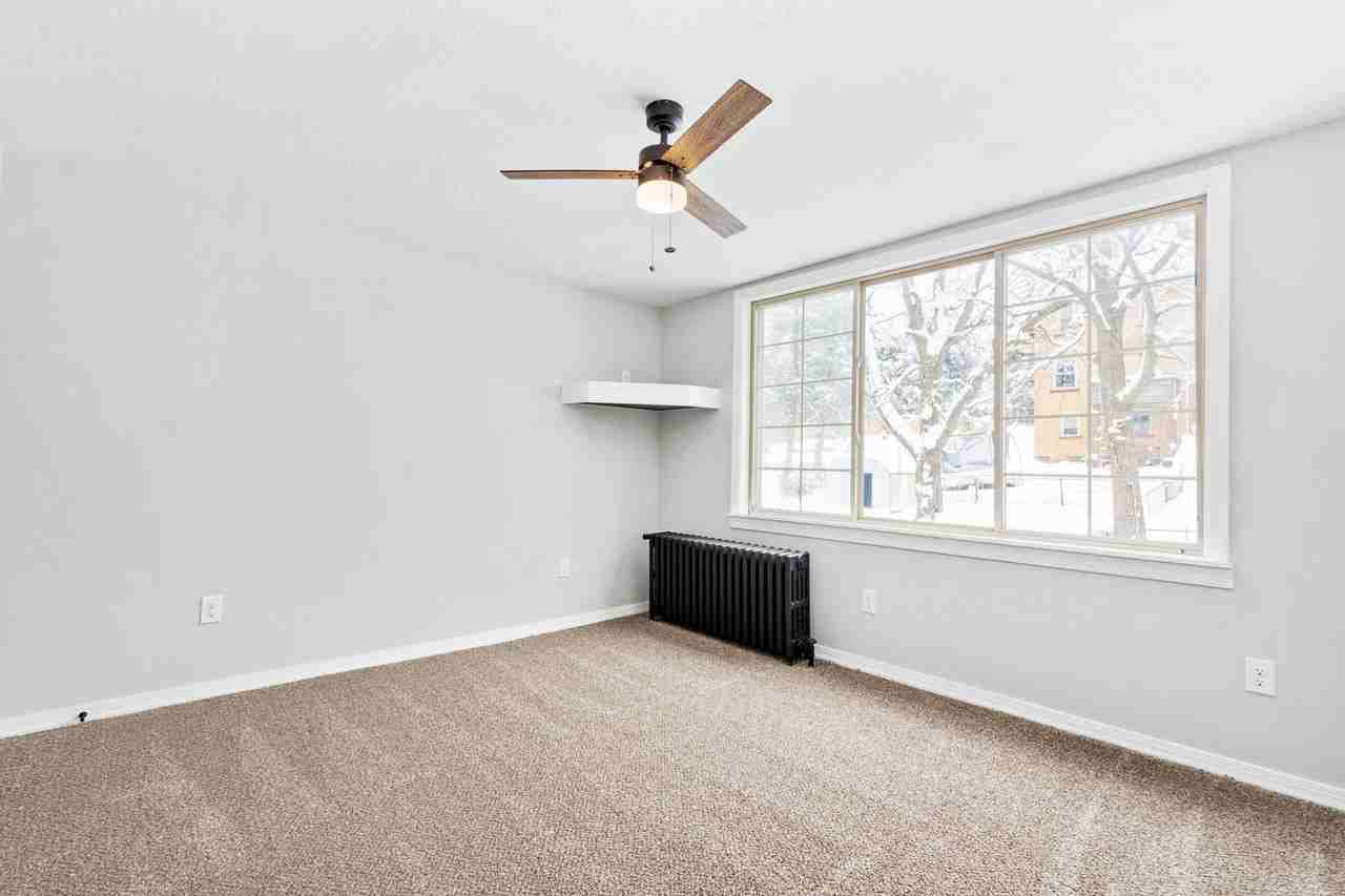 122 Kirk Ave - Photo 7 of 24