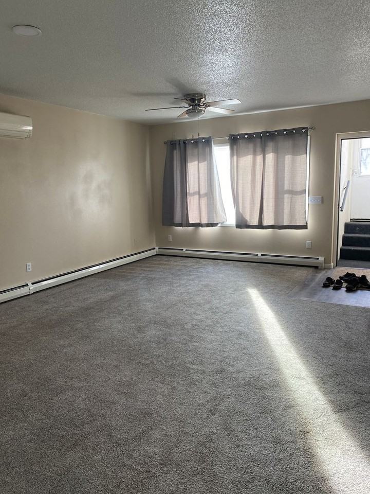 400 4th Ave Ne - Photo 3 of 12