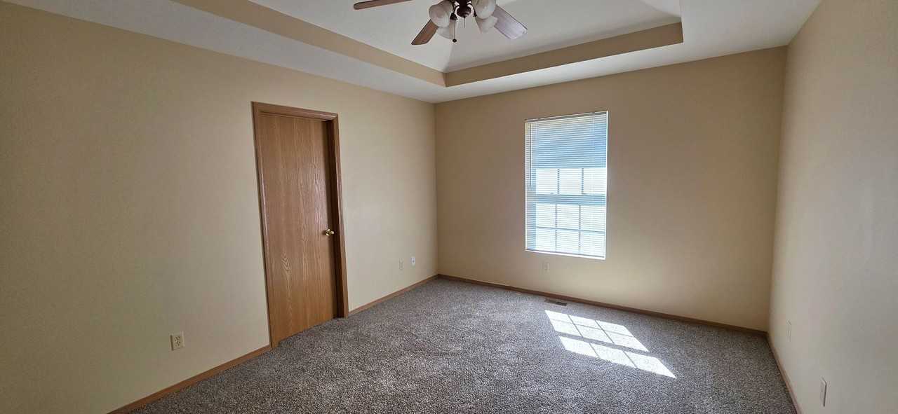 814 W Delmar St - Photo 3 of 8