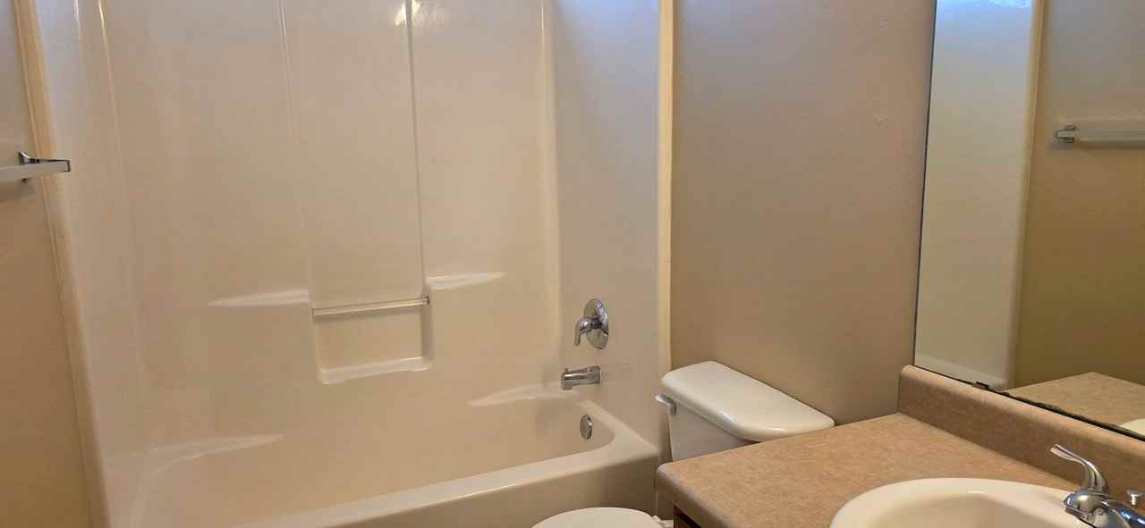 814 W Delmar St - Photo 5 of 8