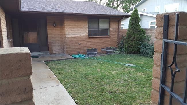 957 Roxwood Ln #C - Photo 2 of 15