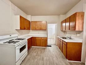 644 E Chestnut St - Photo 1 of 1