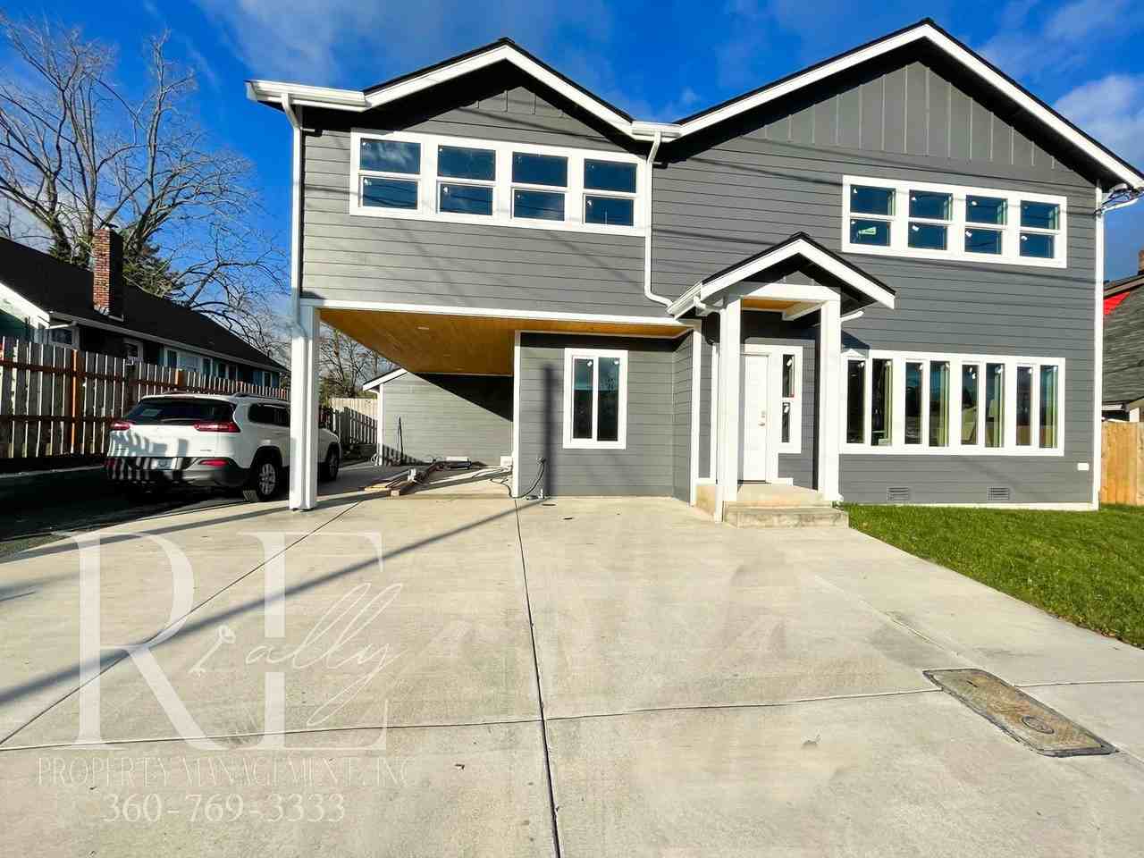 1702 13th St #202B - Photo 2 of 12