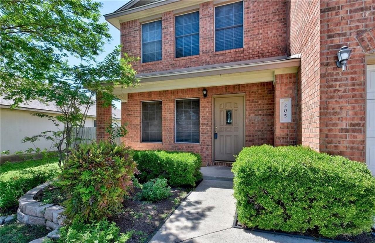 205 Spring Branch Loop - Photo 2 of 23