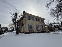 featured image of 250 6th Ave N