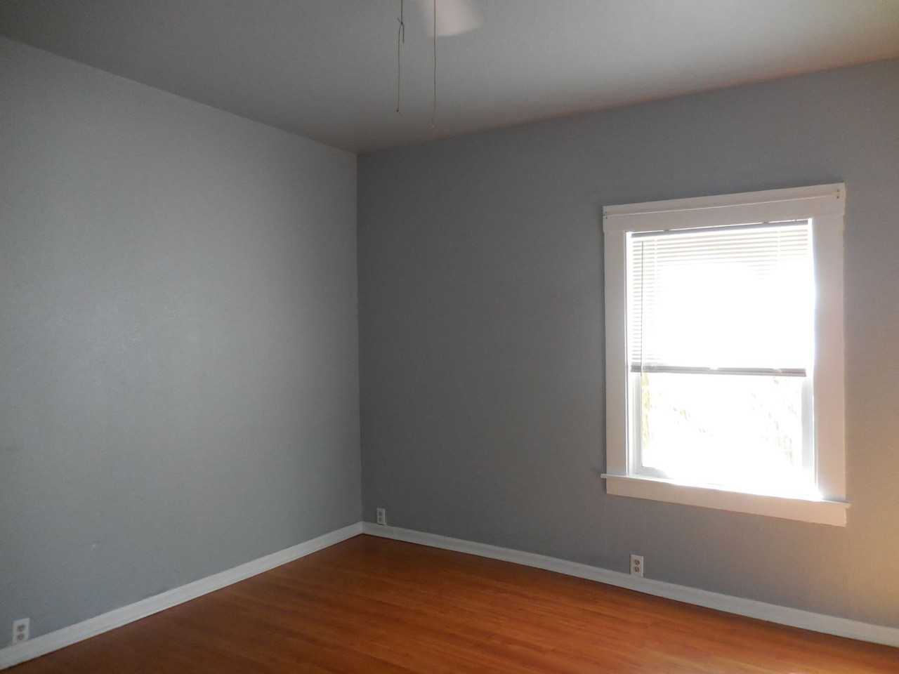 301 Santa Clara Ave - Photo 7 of 10