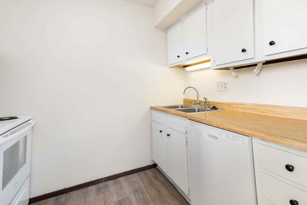 1301 Springfield Dr #3 - Photo 3 of 26