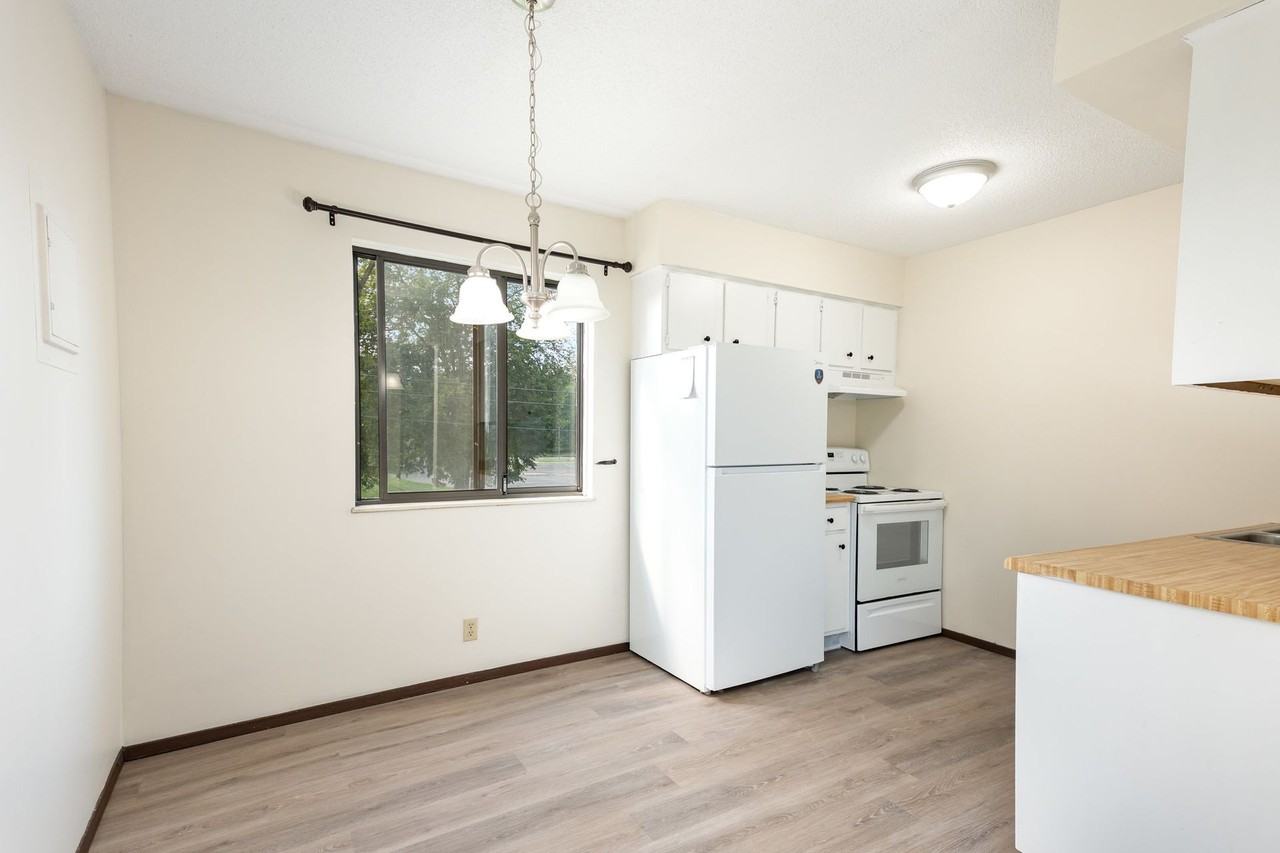 1301 Springfield Dr #3 - Photo 6 of 26