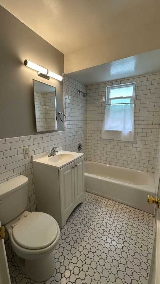 2920 1st Ave - Photo 4 of 9