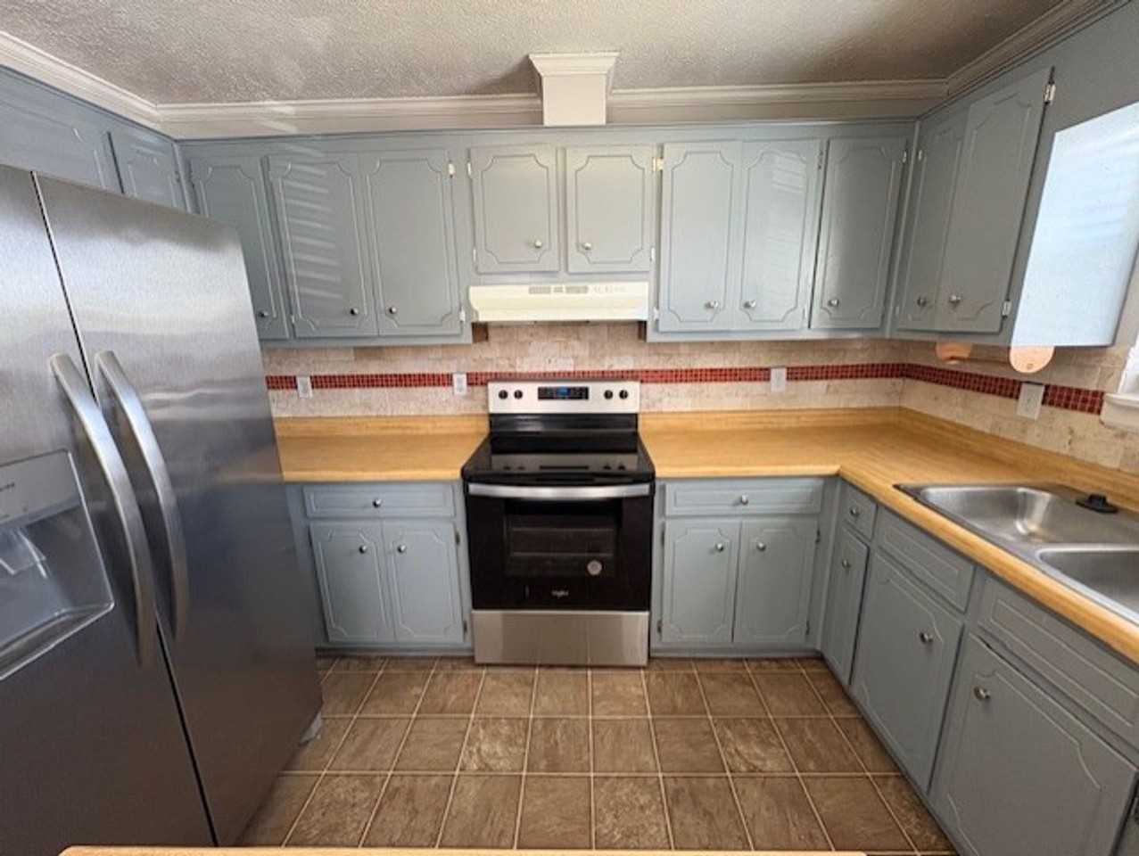 3909 Almon Dr - Photo 4 of 18