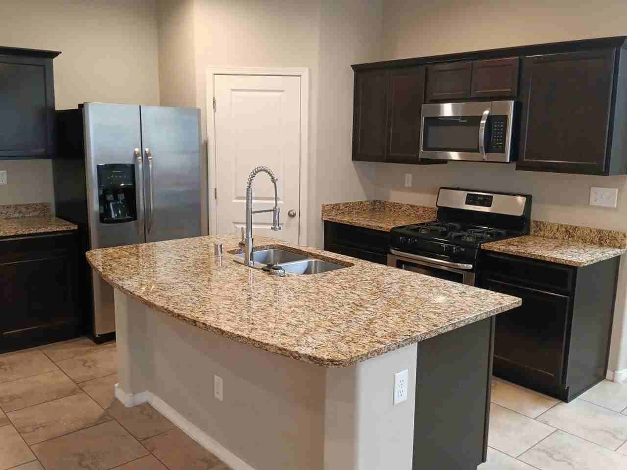 3140 Morrissey St Sw - Photo 2 of 21