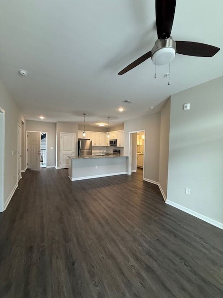 5630 Lucas Ct - Photo 5 of 19