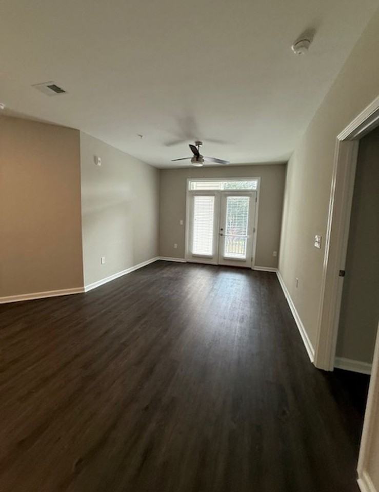 5630 Lucas Ct - Photo 6 of 19