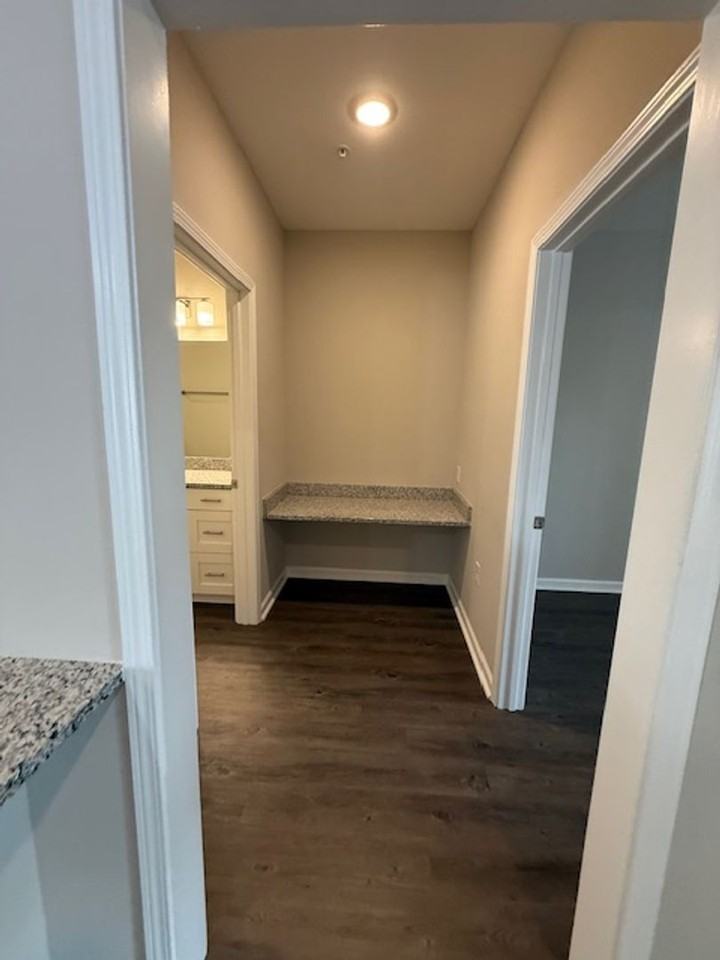 5630 Lucas Ct - Photo 7 of 19
