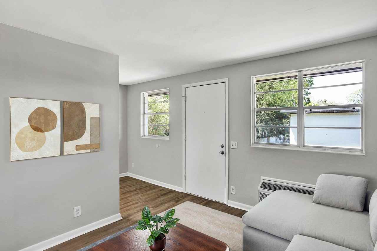 Verus Square - Photo 4 of 6