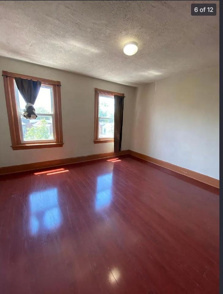 5323 Catharine St - Photo 2 of 27