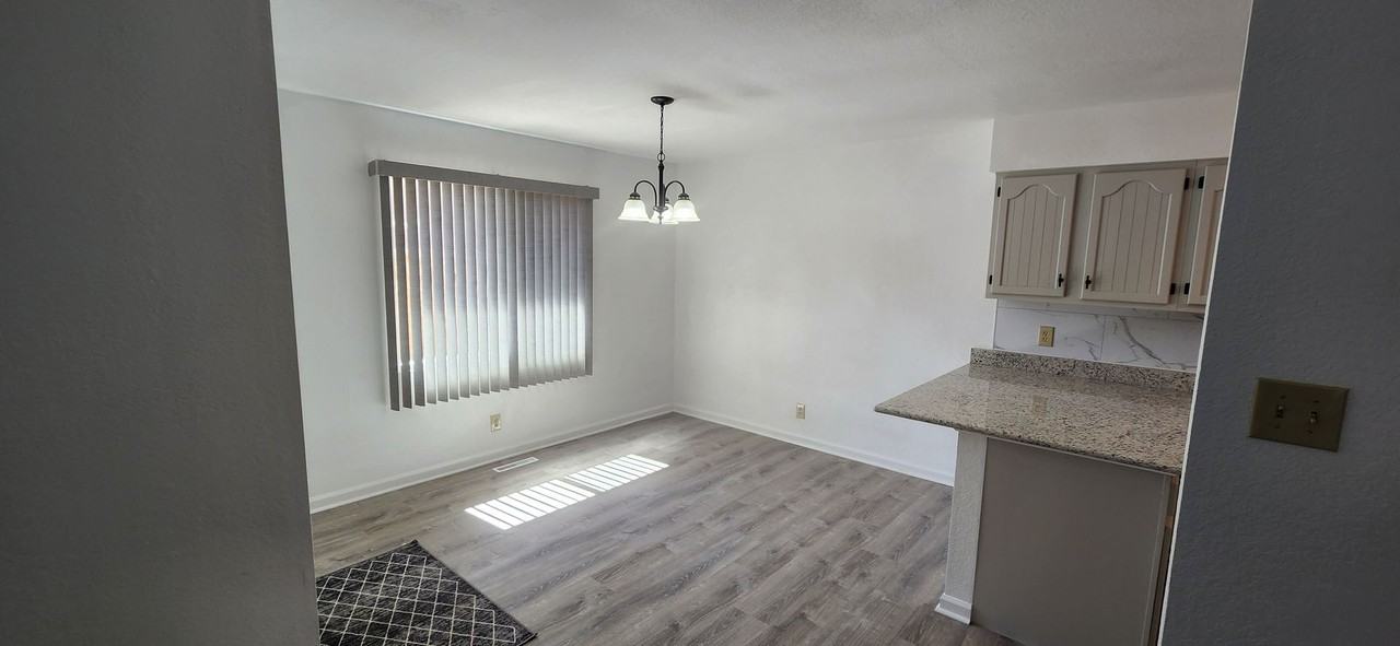 148 Douglas Ln - Photo 3 of 14