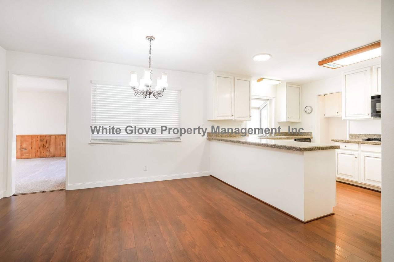 1419 Zion Ave - Photo 4 of 18