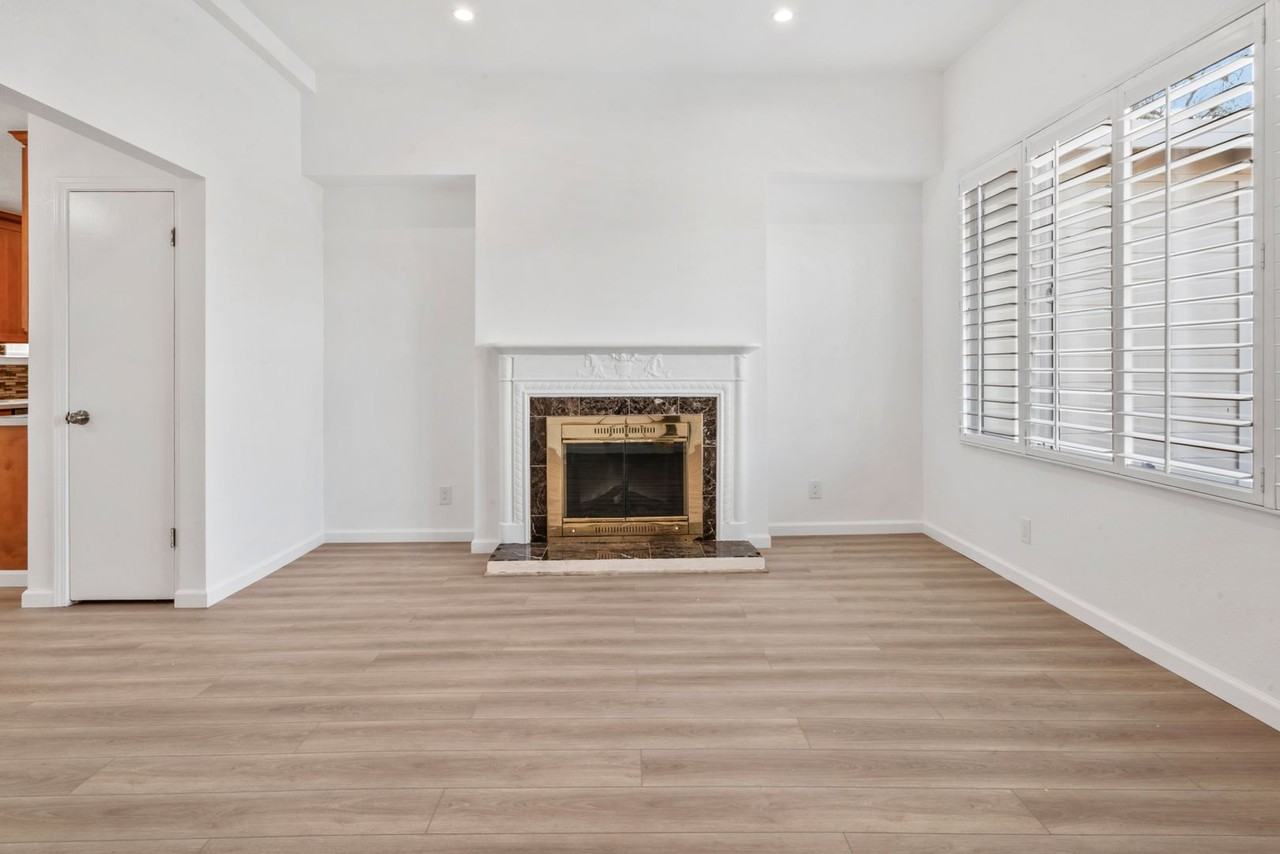 725 Patricia Ave - Photo 3 of 31