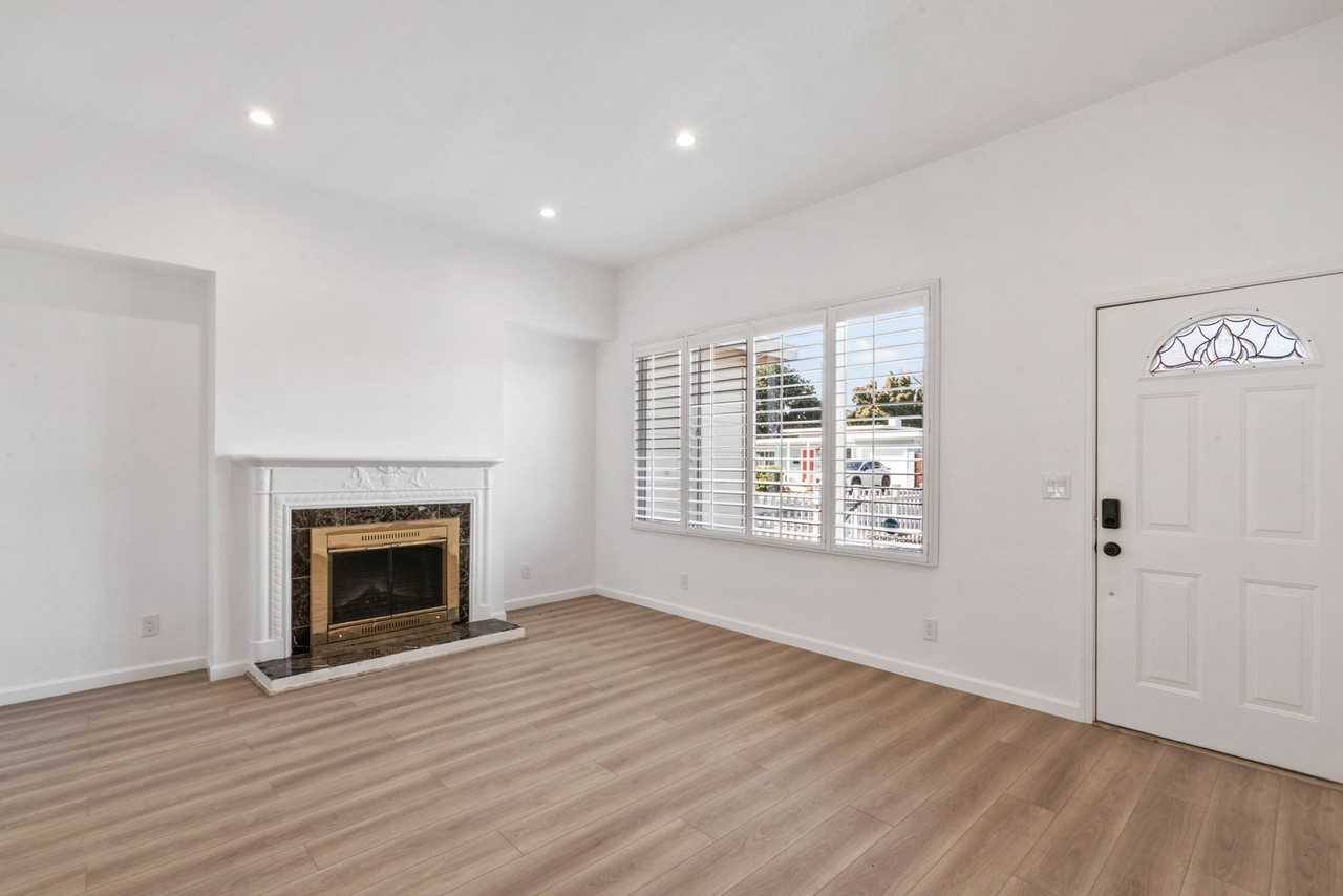 725 Patricia Ave - Photo 5 of 31