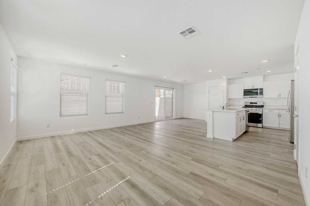 773 Fallen Phoenix St - Photo 5 of 31