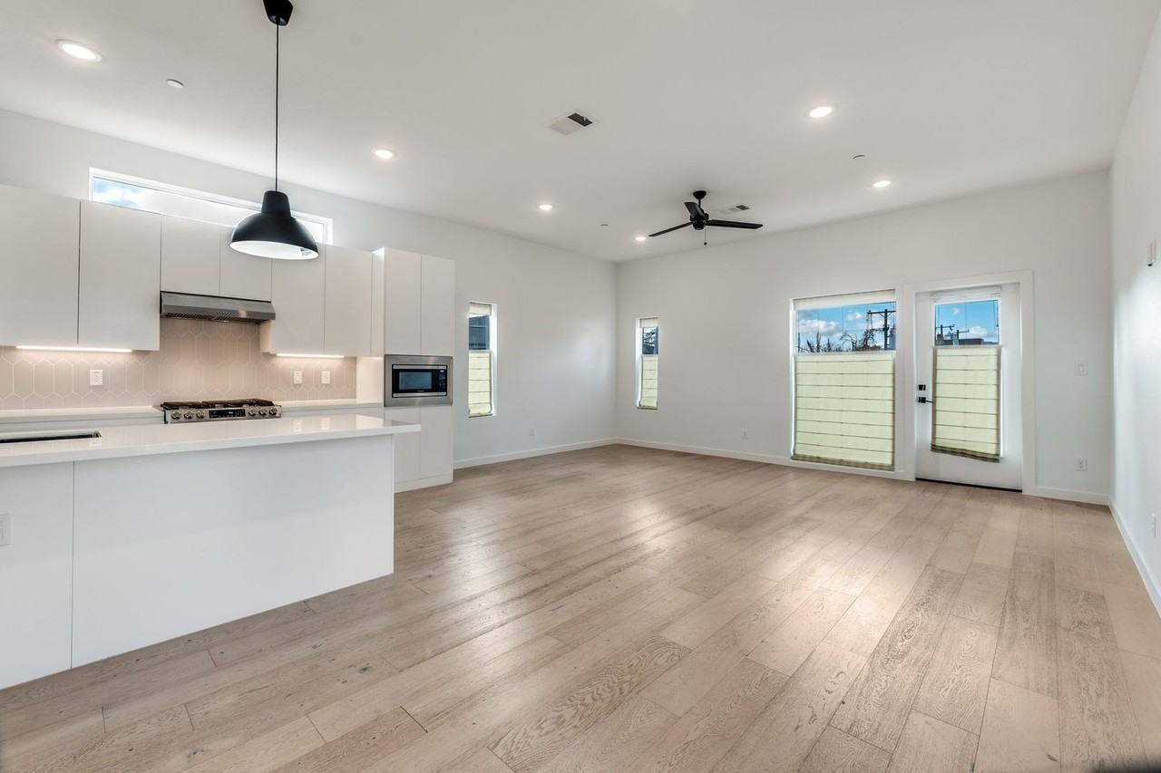 1505 N Garrett Ave - Photo 2 of 13