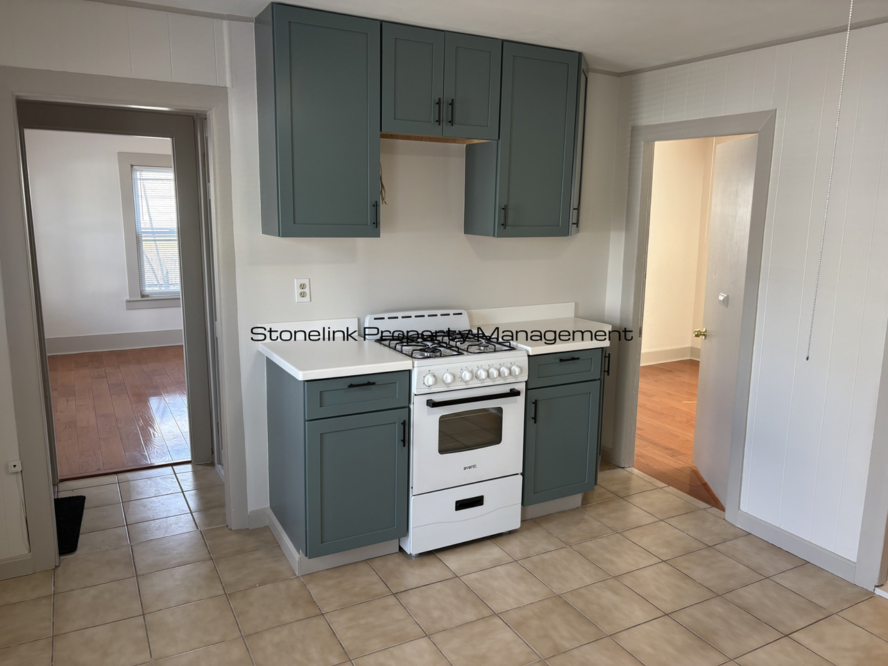 111 Johnson St - Photo 2 of 11