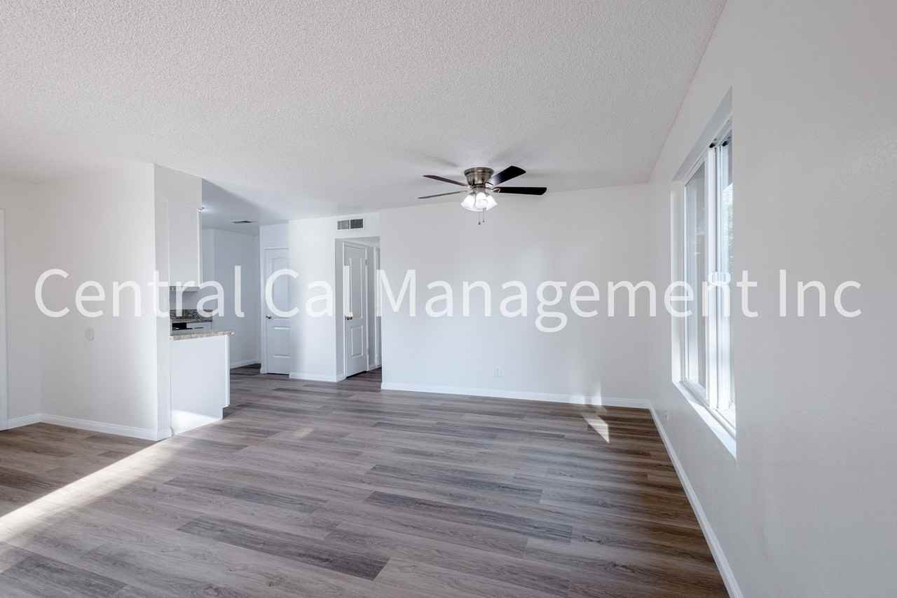 4621 4621 Auburn St/2624 La Costa Ct - Photo 4 of 14