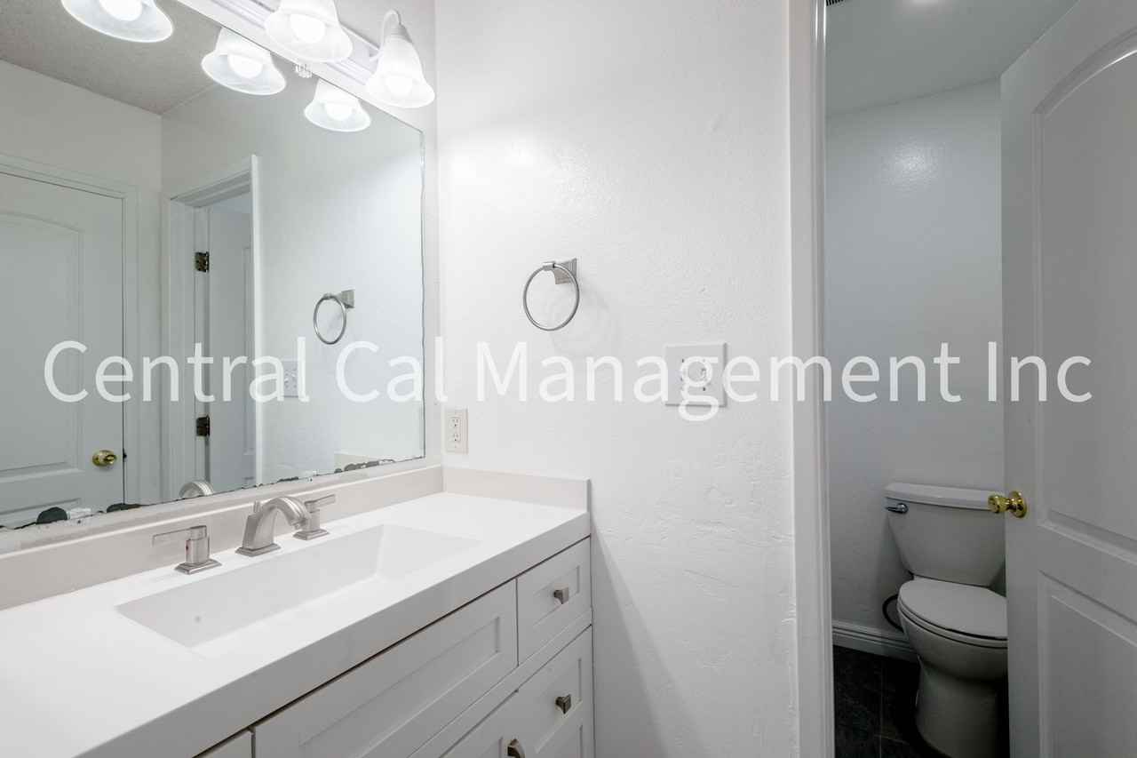 4621 4621 Auburn St/2624 La Costa Ct - Photo 7 of 14