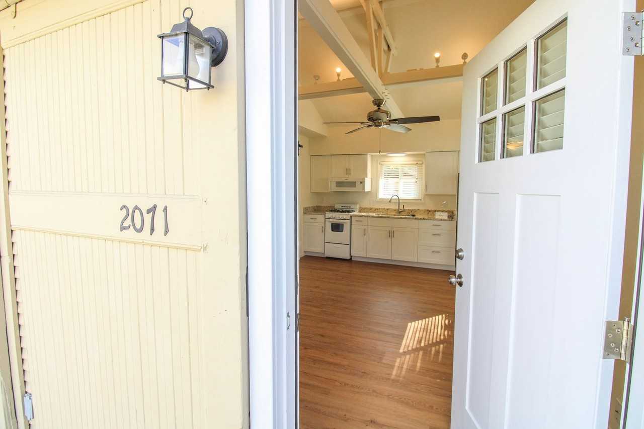 2067 Story St - Photo 2 of 15