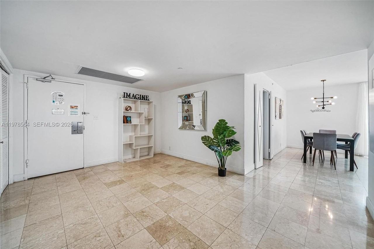 5101 Collins Ave Apt 11b - Photo 6 of 21