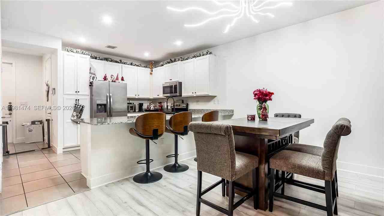 23424 Sw 110th Ave - Photo 4 of 20