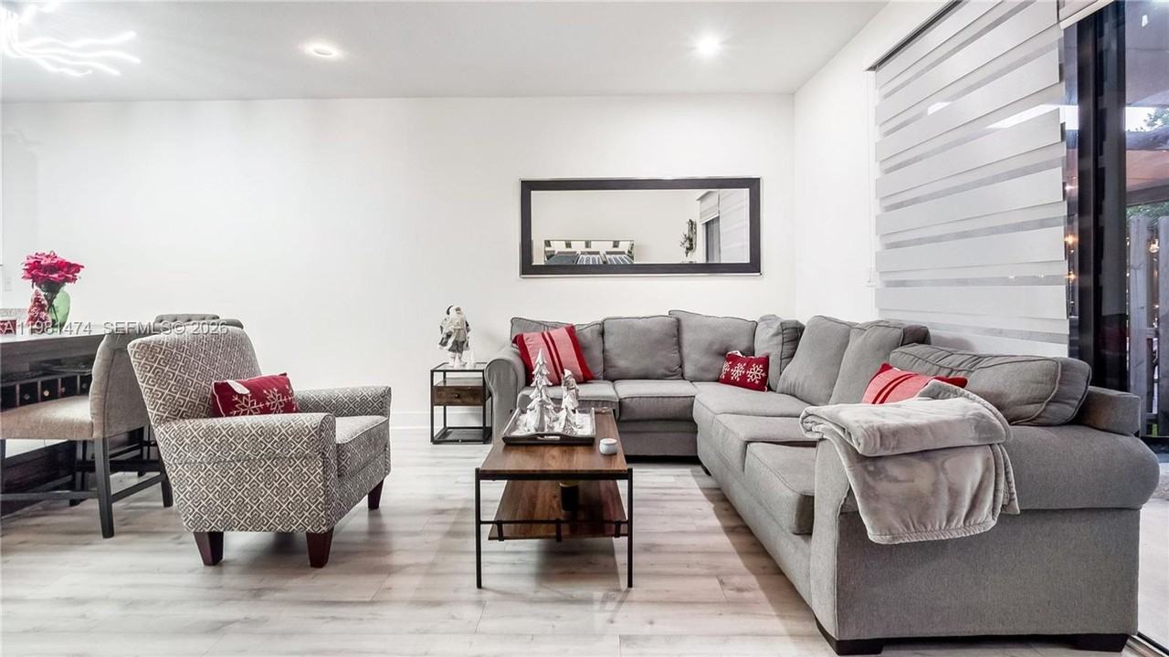 23424 Sw 110th Ave - Photo 6 of 20