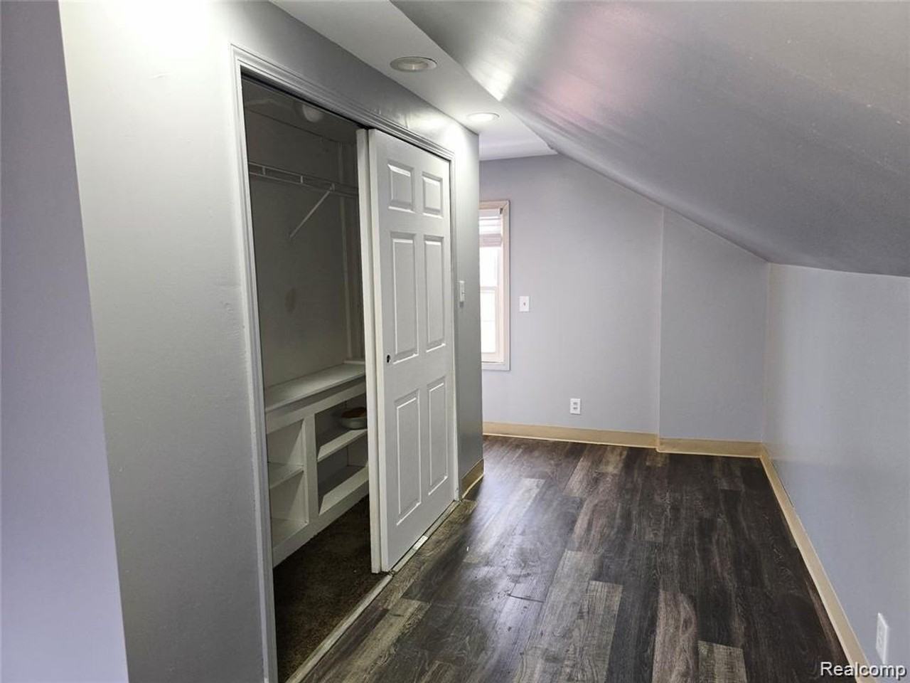 23259 Lawrence Ave - Photo 6 of 14