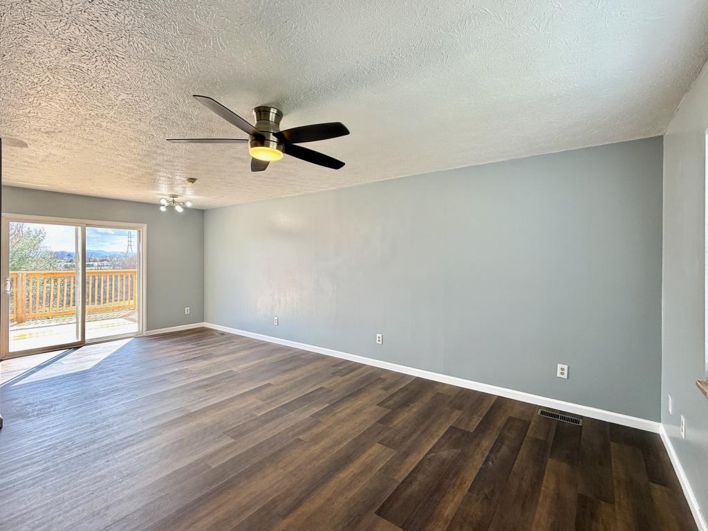 275 Stone Dam Rd - Photo 2 of 23