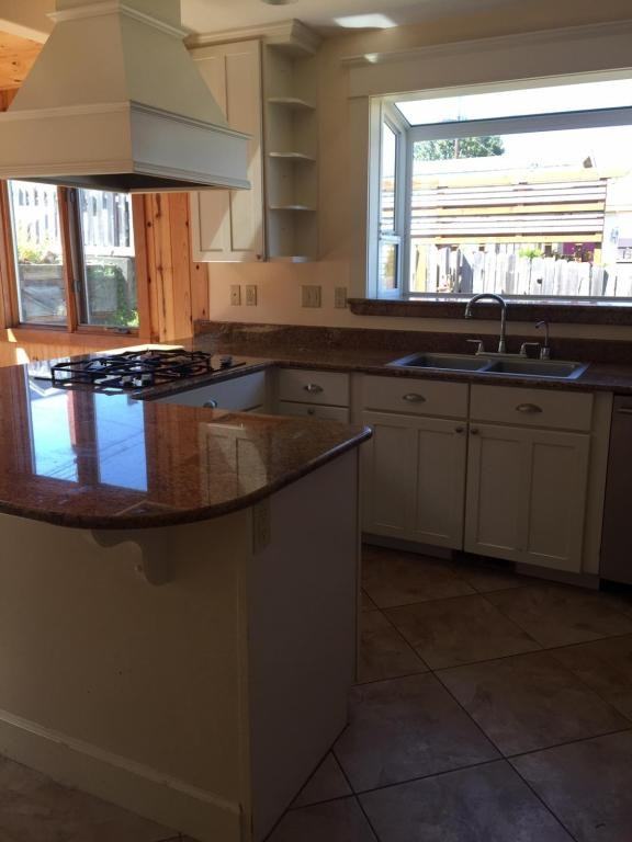 663 S 11th St - Photo 2 of 12