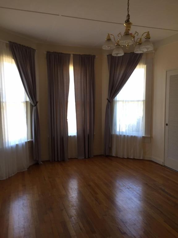 663 S 11th St - Photo 7 of 12