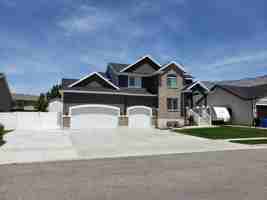 featured image of 42 E 1825 N