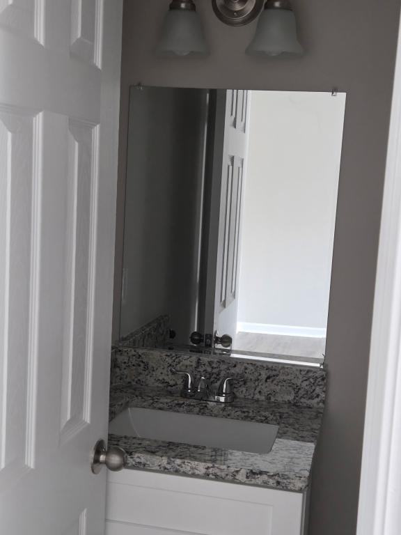 252 Lee Byrd Rd - Photo 5 of 12